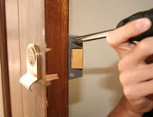 Locksmith Store Norfolk, VA 757-698-2099 - change-locks-service